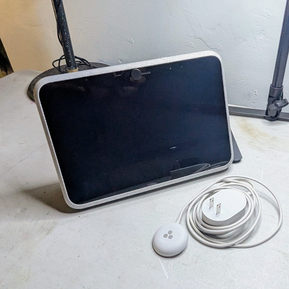 Meta Facebook Portal Go 10"
